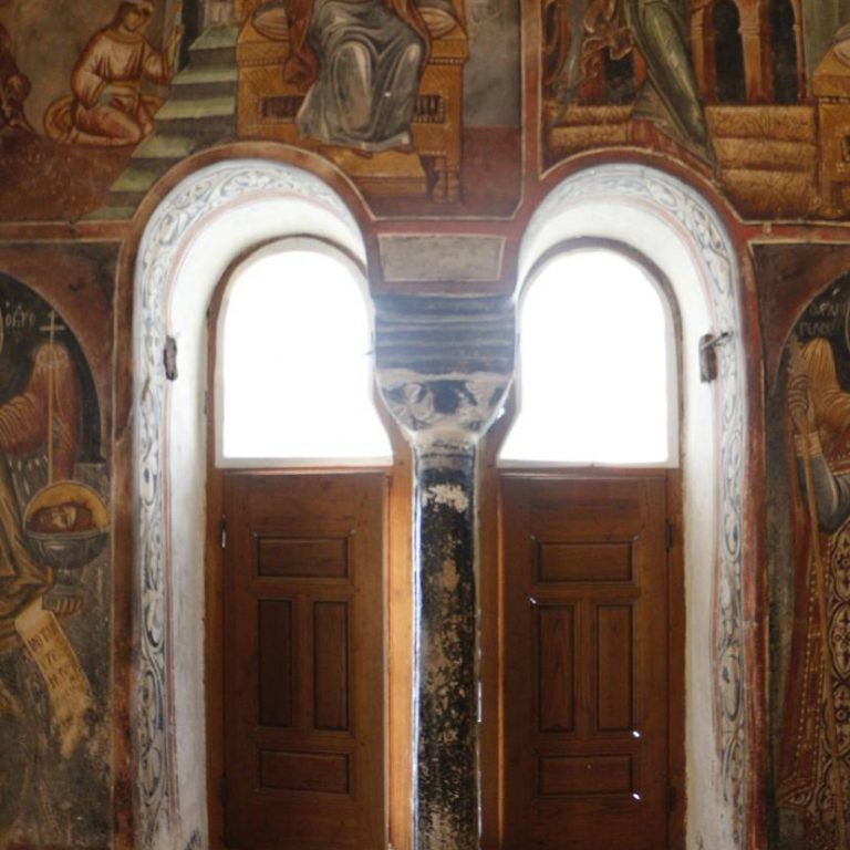 The double windows of the refectory.